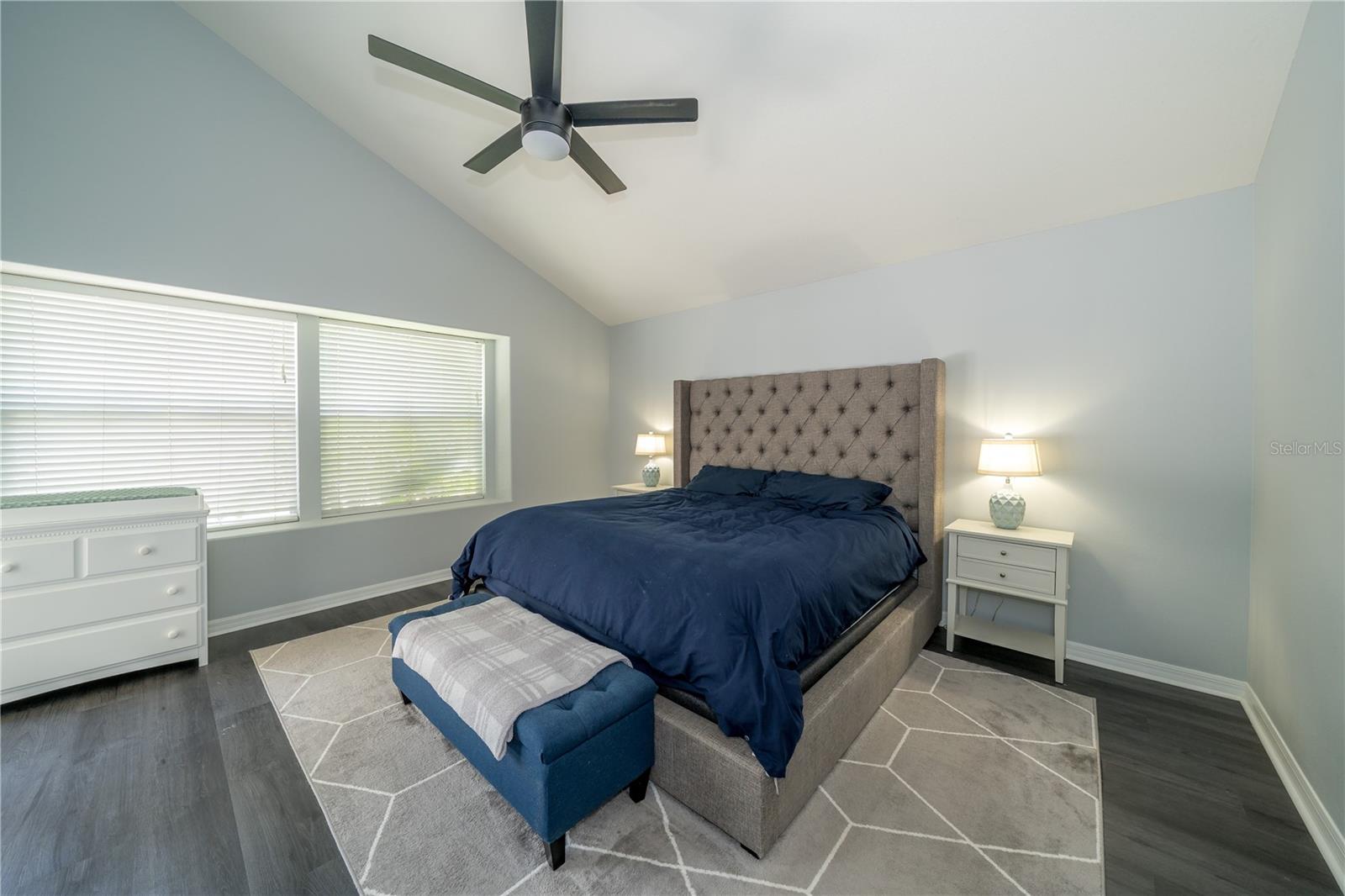 2206 GREEN OAKS LN, TAMPA, FL, 33612