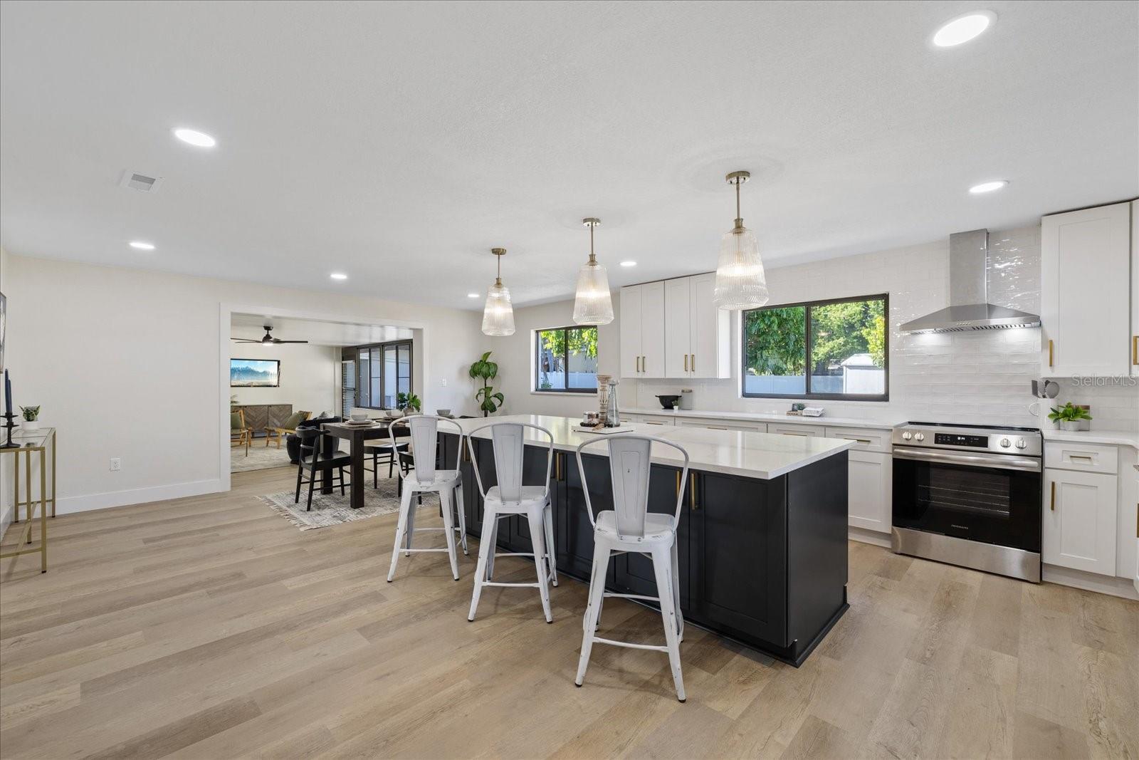4105 W IOWA AVE, TAMPA, FL, 33616