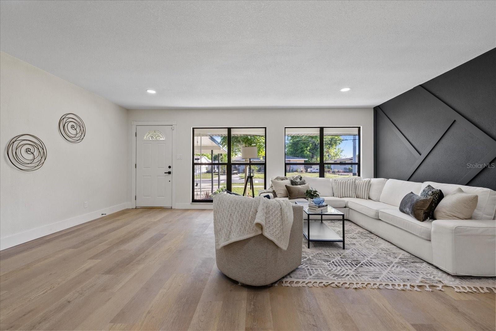 4105 W IOWA AVE, TAMPA, FL, 33616