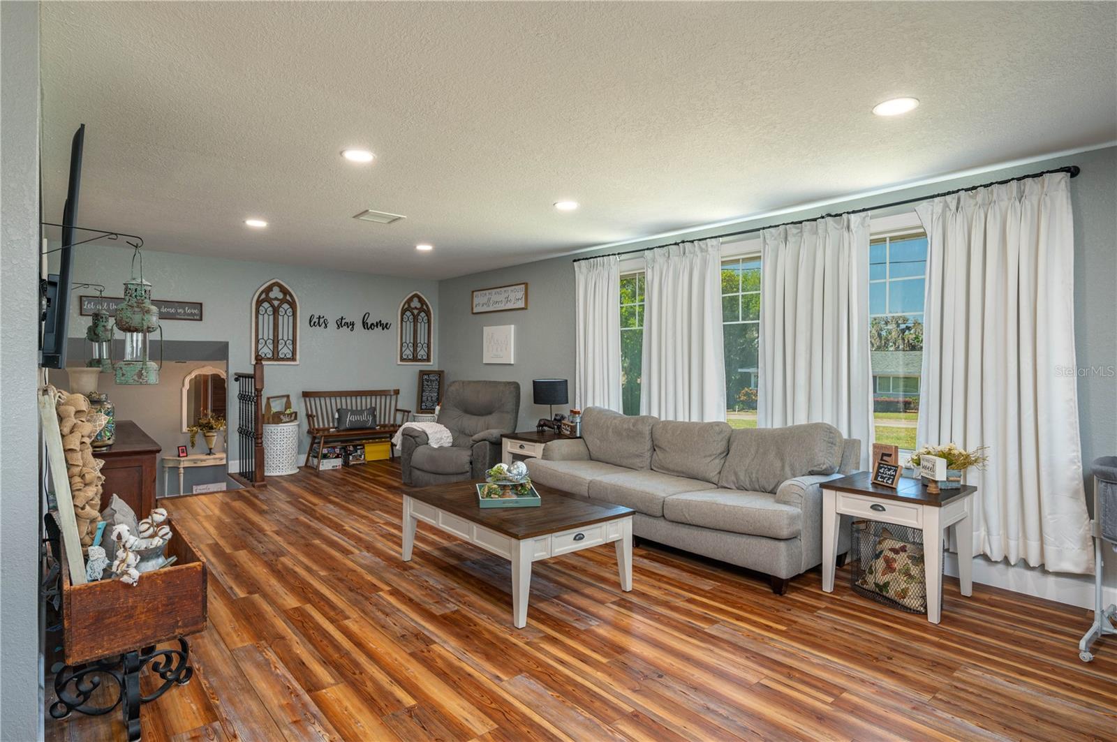 20 HEIGHTS AVE, FROSTPROOF, FL, 33843