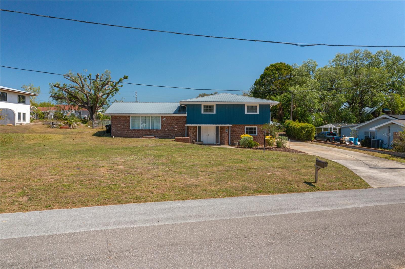 20 HEIGHTS AVE, FROSTPROOF, FL, 33843