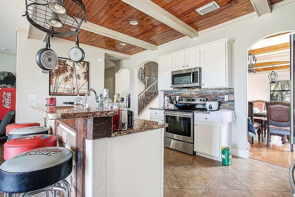 6914 QUIET CREEK DR, BRADENTON, FL, 34212