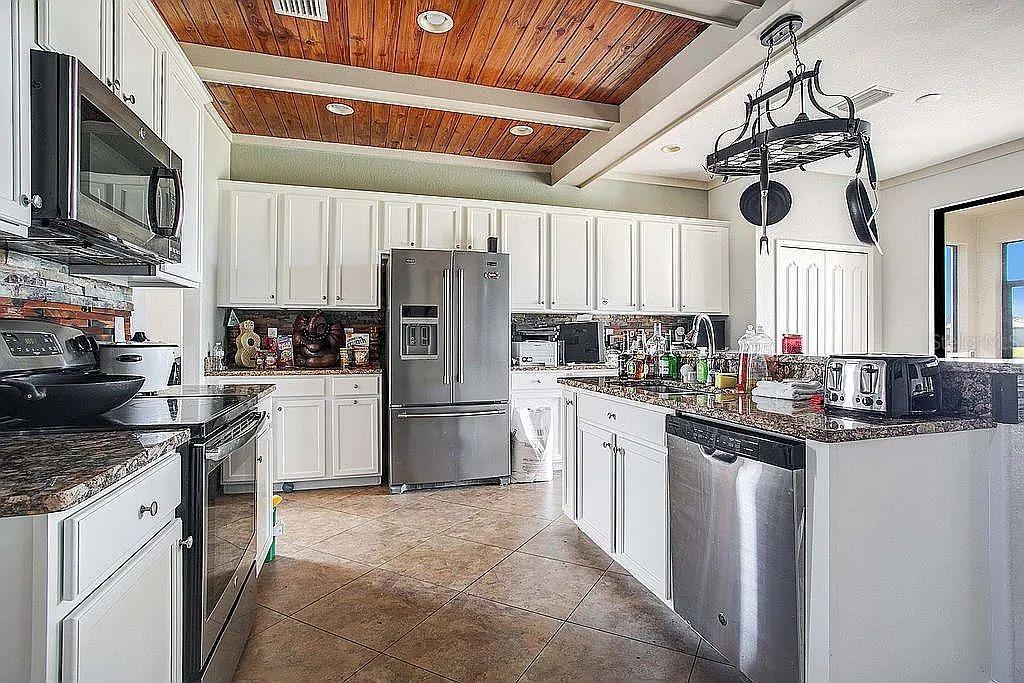 6914 QUIET CREEK DR, BRADENTON, FL, 34212