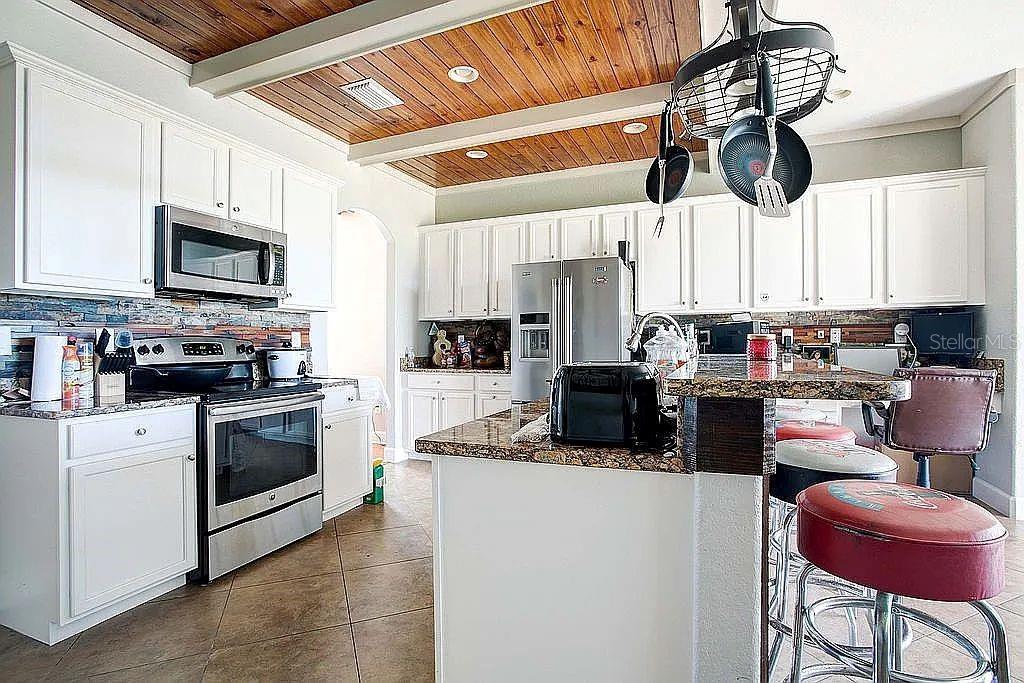 6914 QUIET CREEK DR, BRADENTON, FL, 34212