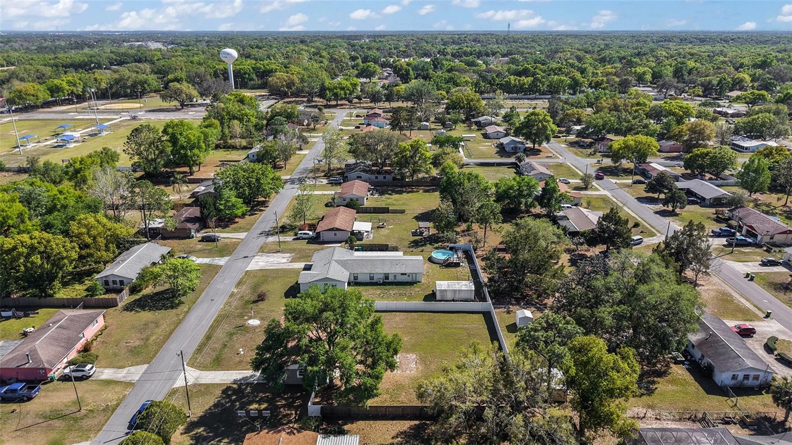 900 MAPLE AVE, FRUITLAND PARK, FL, 34731
