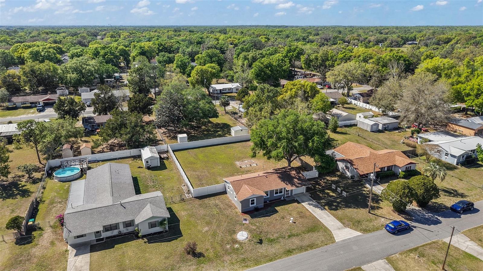 900 MAPLE AVE, FRUITLAND PARK, FL, 34731