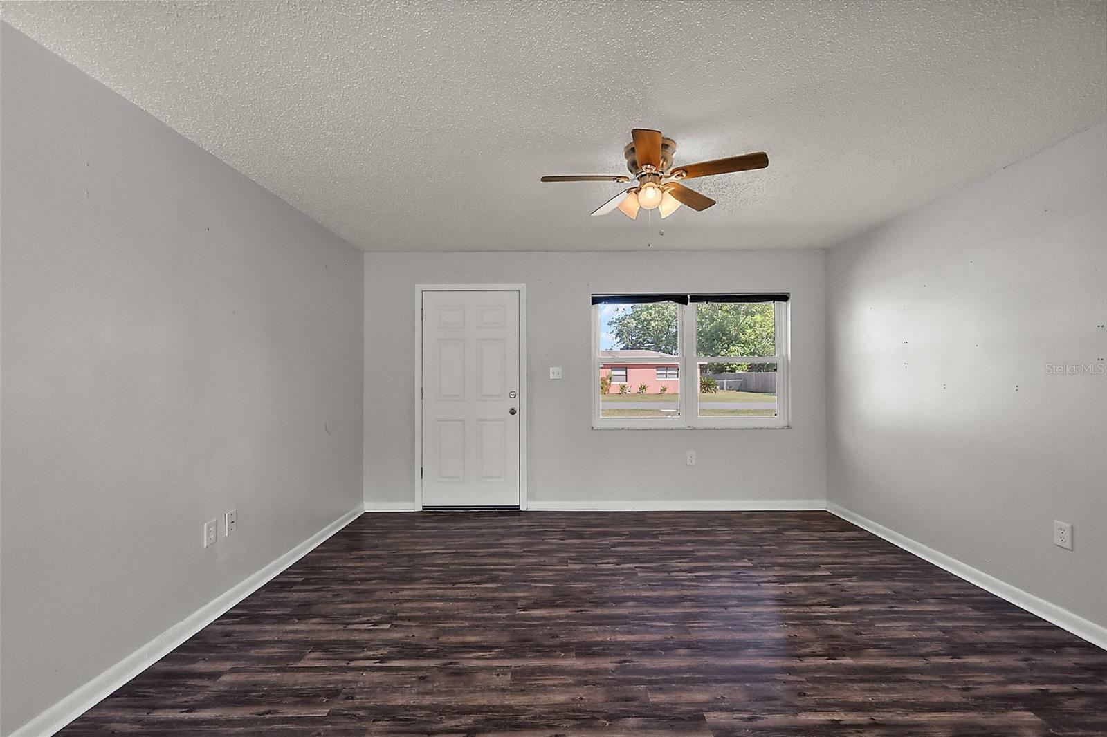 900 MAPLE AVE, FRUITLAND PARK, FL, 34731