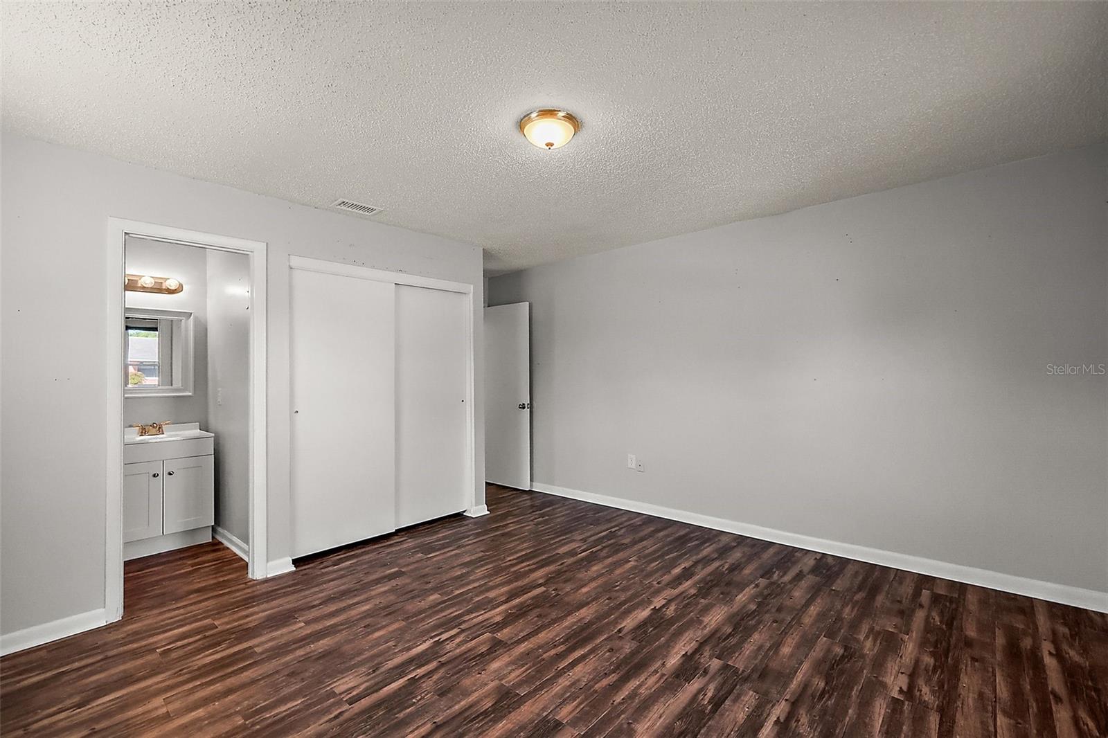 900 MAPLE AVE, FRUITLAND PARK, FL, 34731