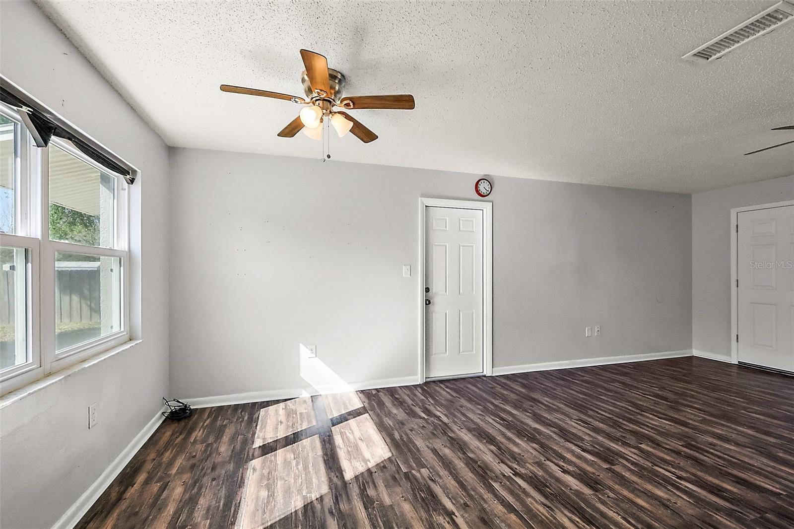 900 MAPLE AVE, FRUITLAND PARK, FL, 34731