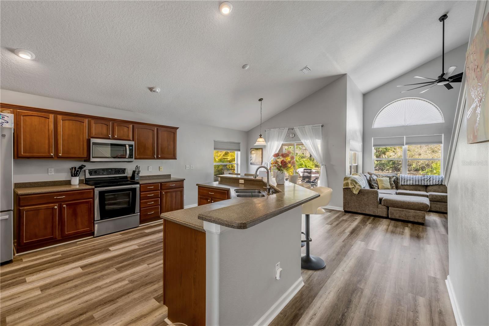 225 PERFECT DR, DAYTONA BEACH, FL, 32124
