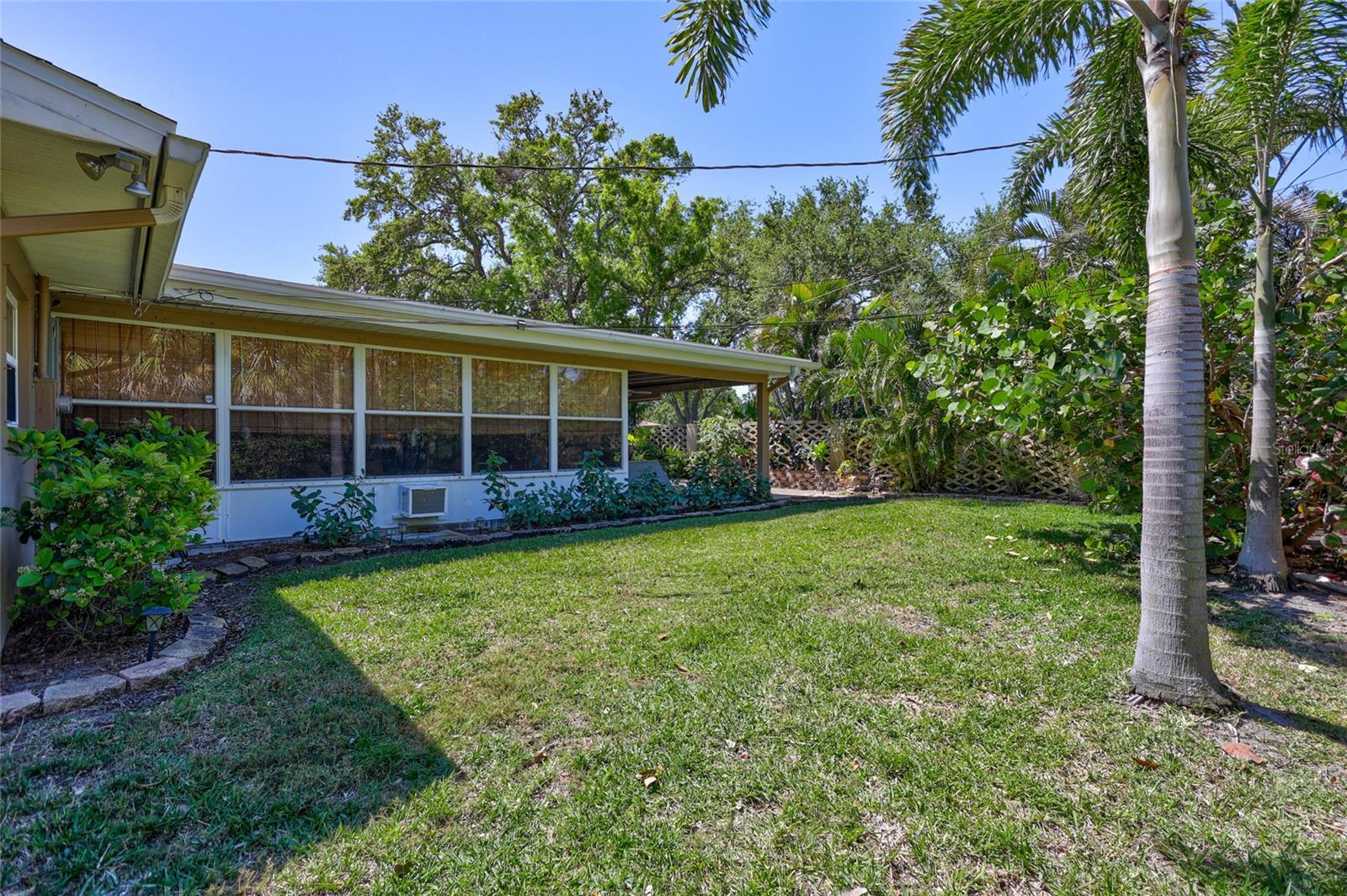 8243 37TH AVE N, ST PETERSBURG, FL, 33710