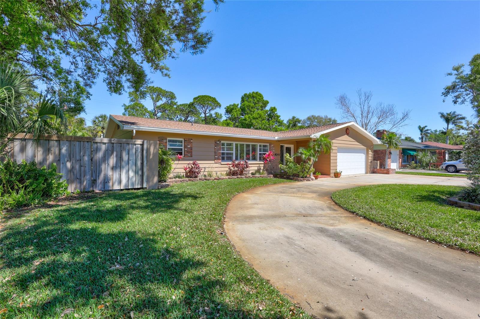 8243 37TH AVE N, ST PETERSBURG, FL, 33710