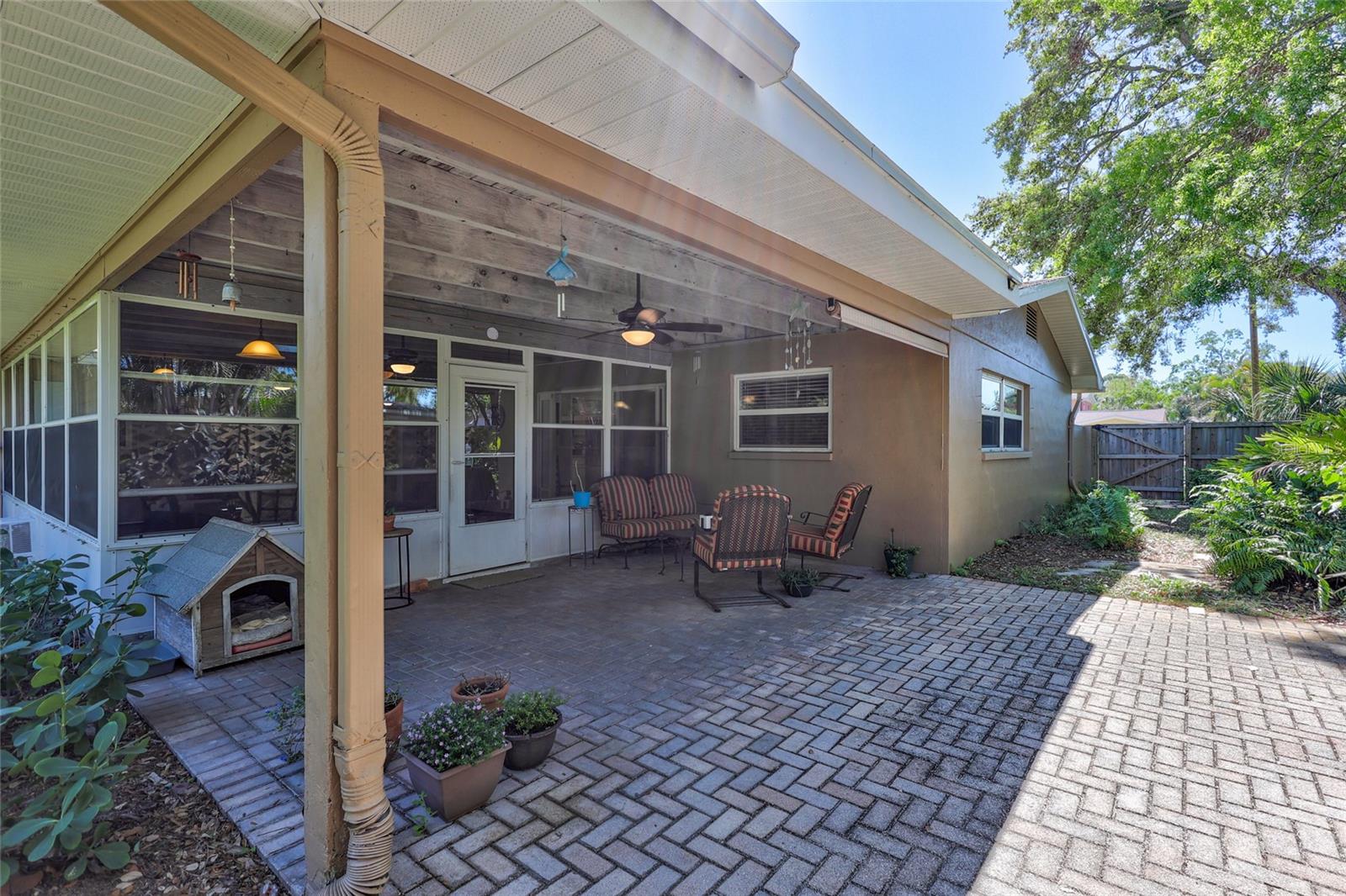8243 37TH AVE N, ST PETERSBURG, FL, 33710
