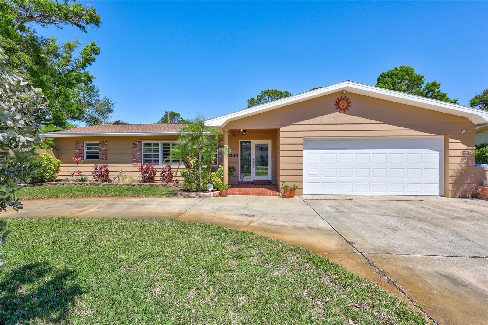 8243 37TH AVE N, ST PETERSBURG, FL, 33710