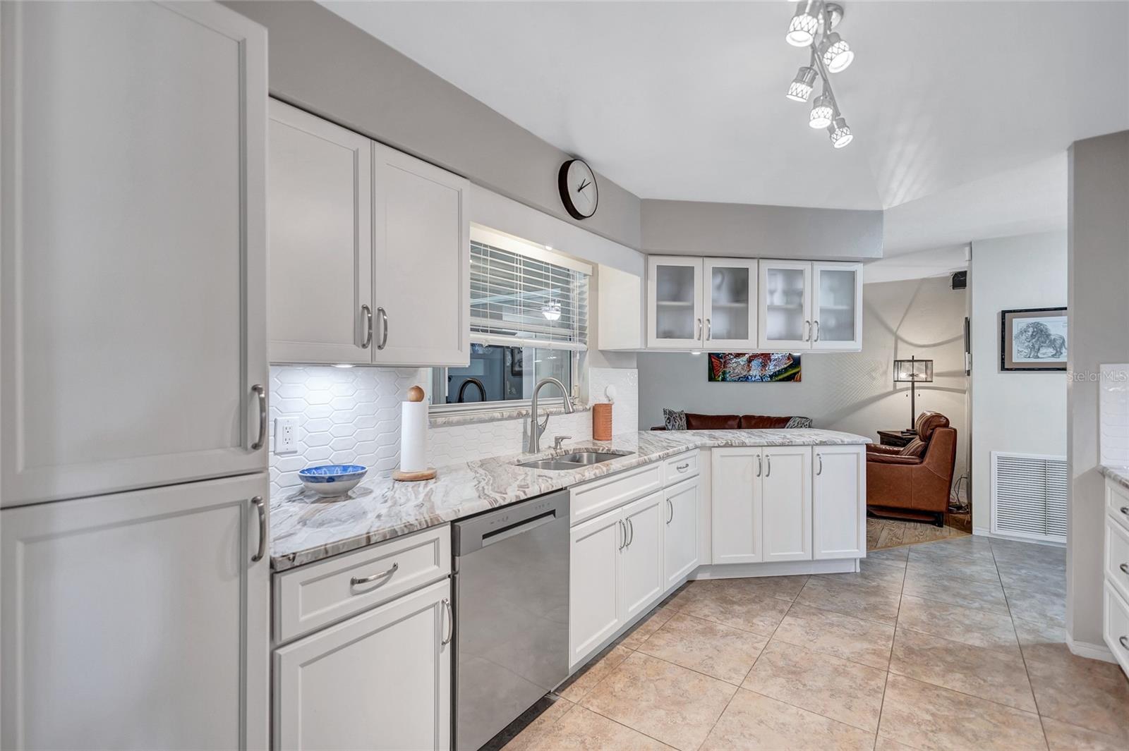 8243 37TH AVE N, ST PETERSBURG, FL, 33710