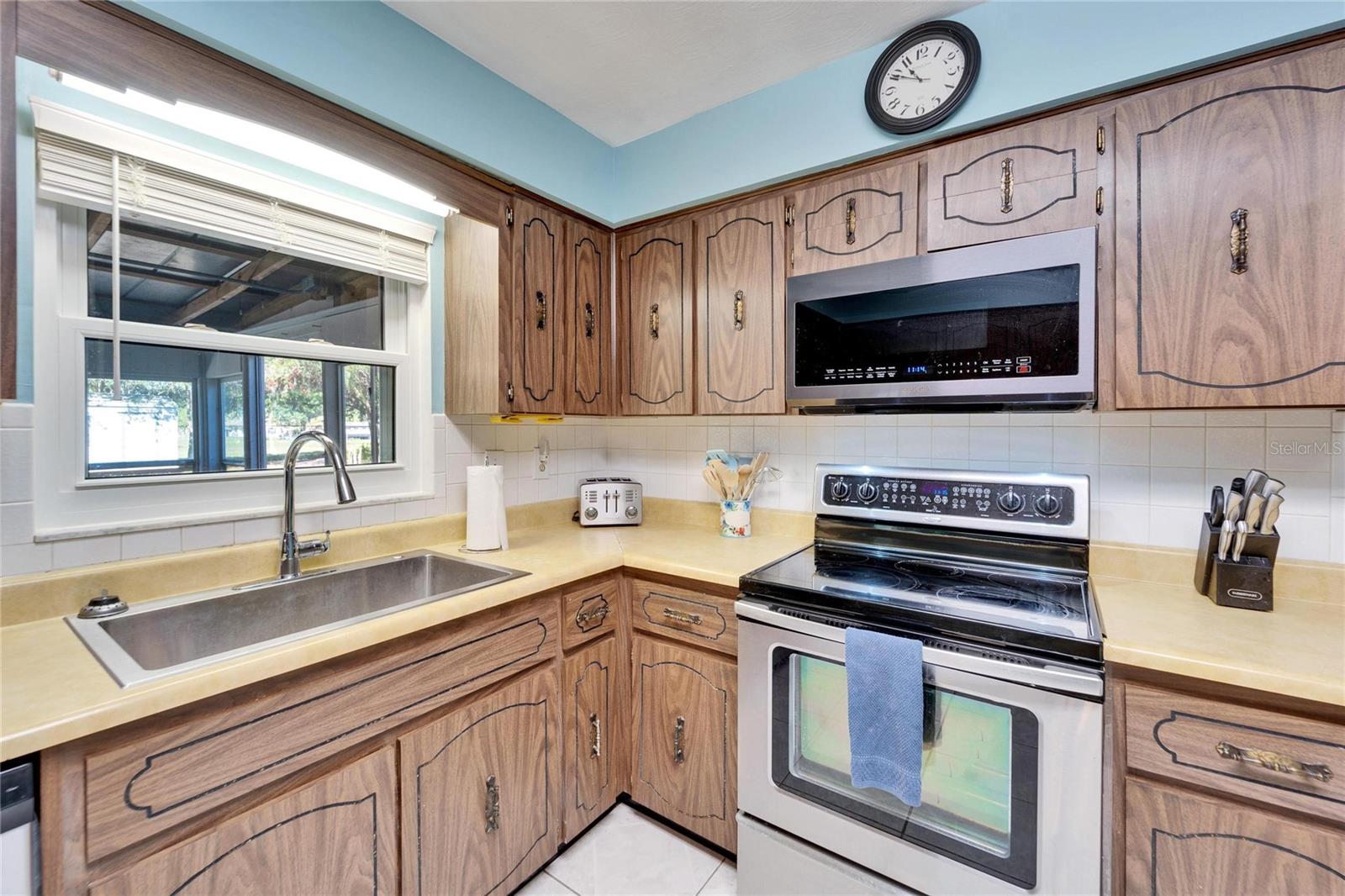 1006 MANDALAY DR, BRANDON, FL, 33511