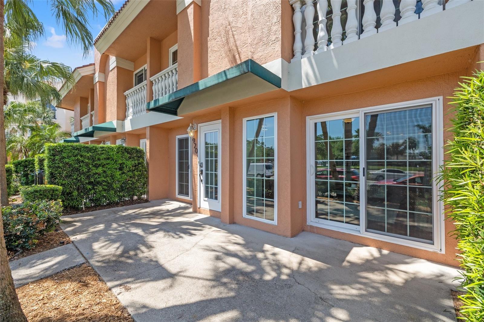 920 N SHORE DR NE, ST PETERSBURG, FL, 33701