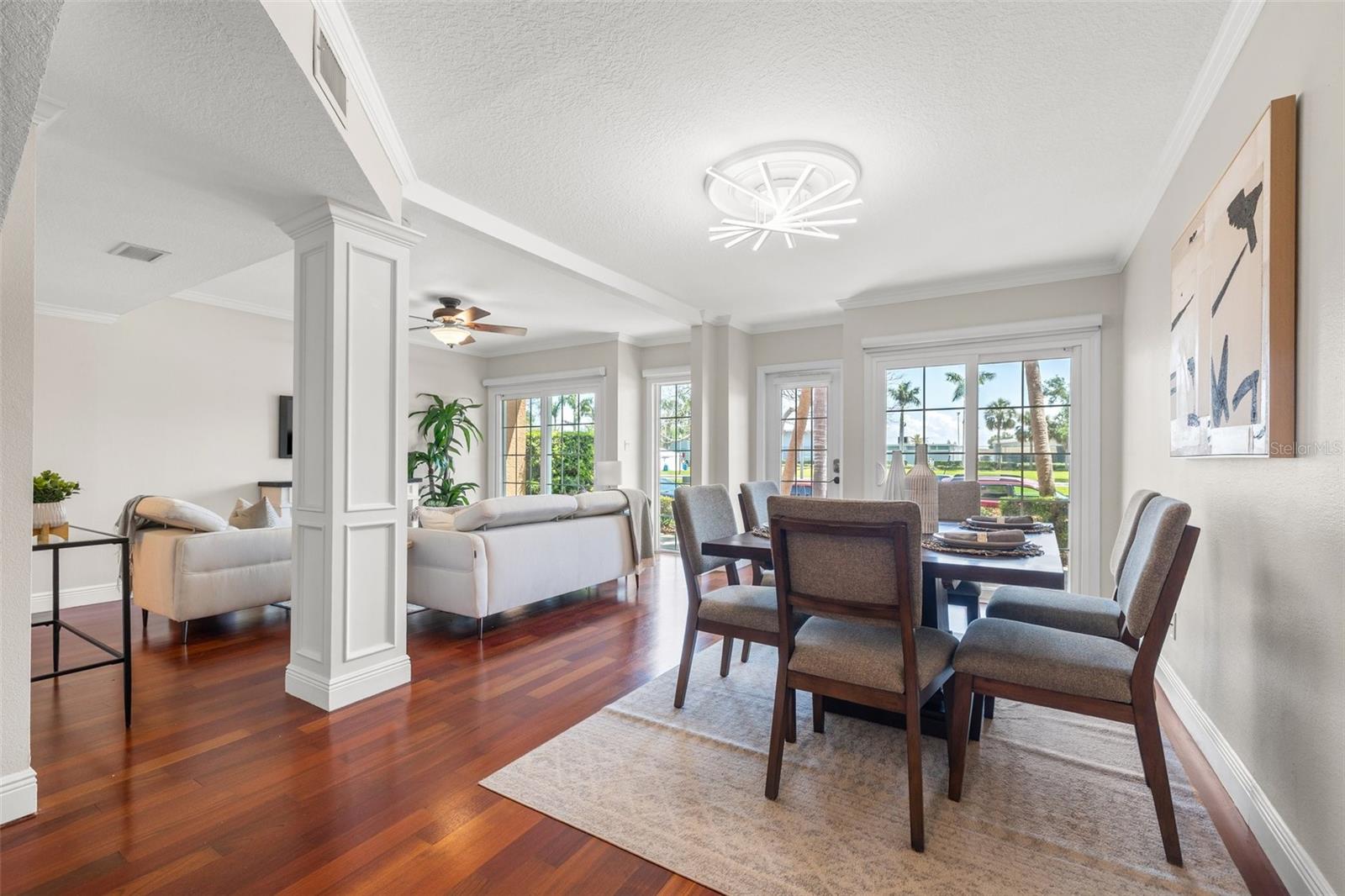920 N SHORE DR NE, ST PETERSBURG, FL, 33701