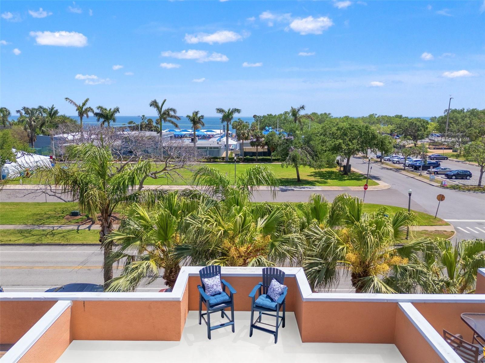 920 N SHORE DR NE, ST PETERSBURG, FL, 33701