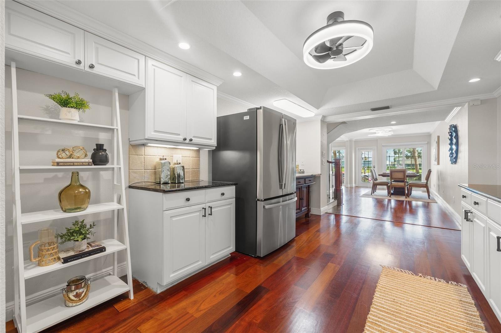 920 N SHORE DR NE, ST PETERSBURG, FL, 33701