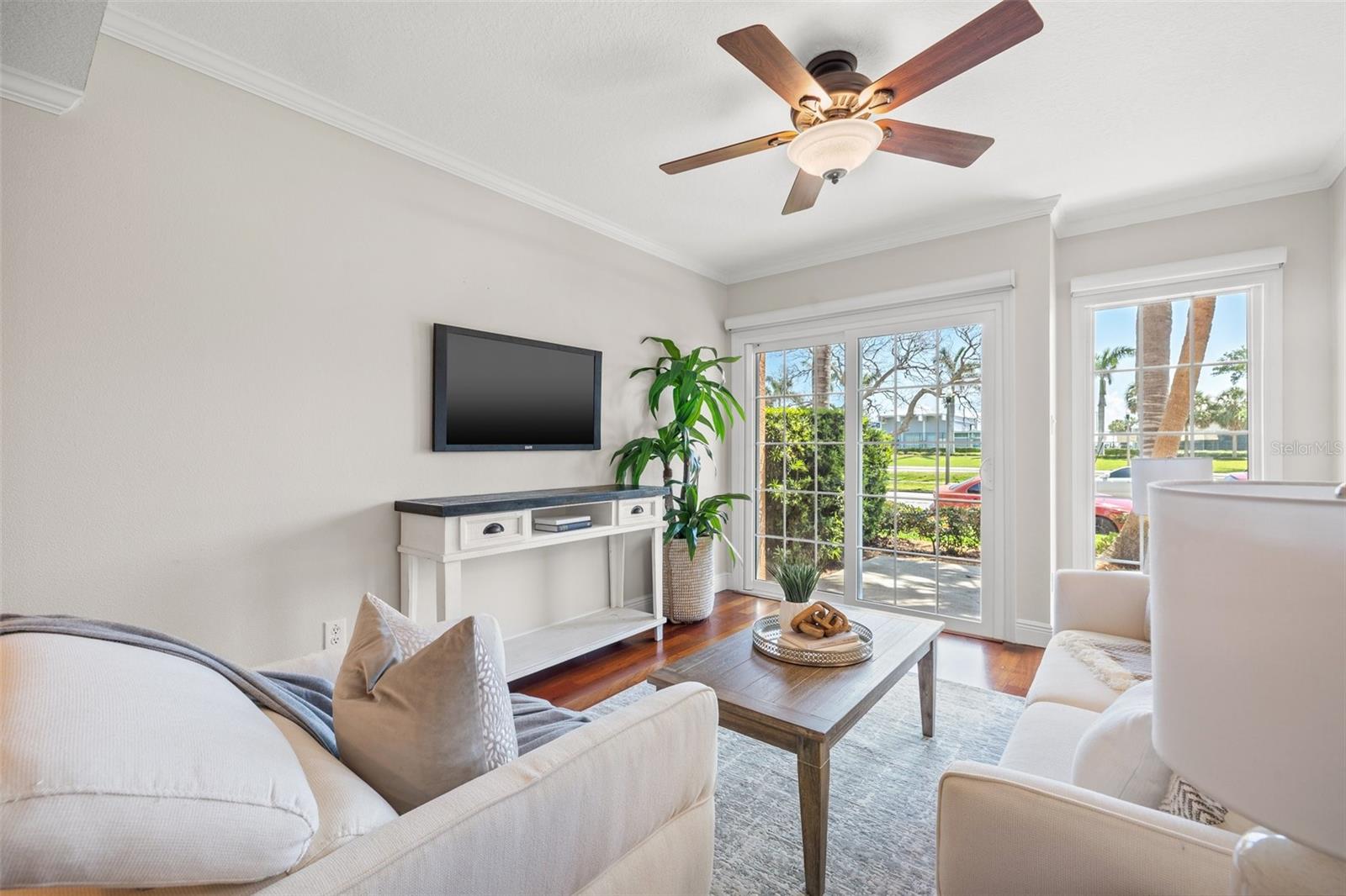 920 N SHORE DR NE, ST PETERSBURG, FL, 33701