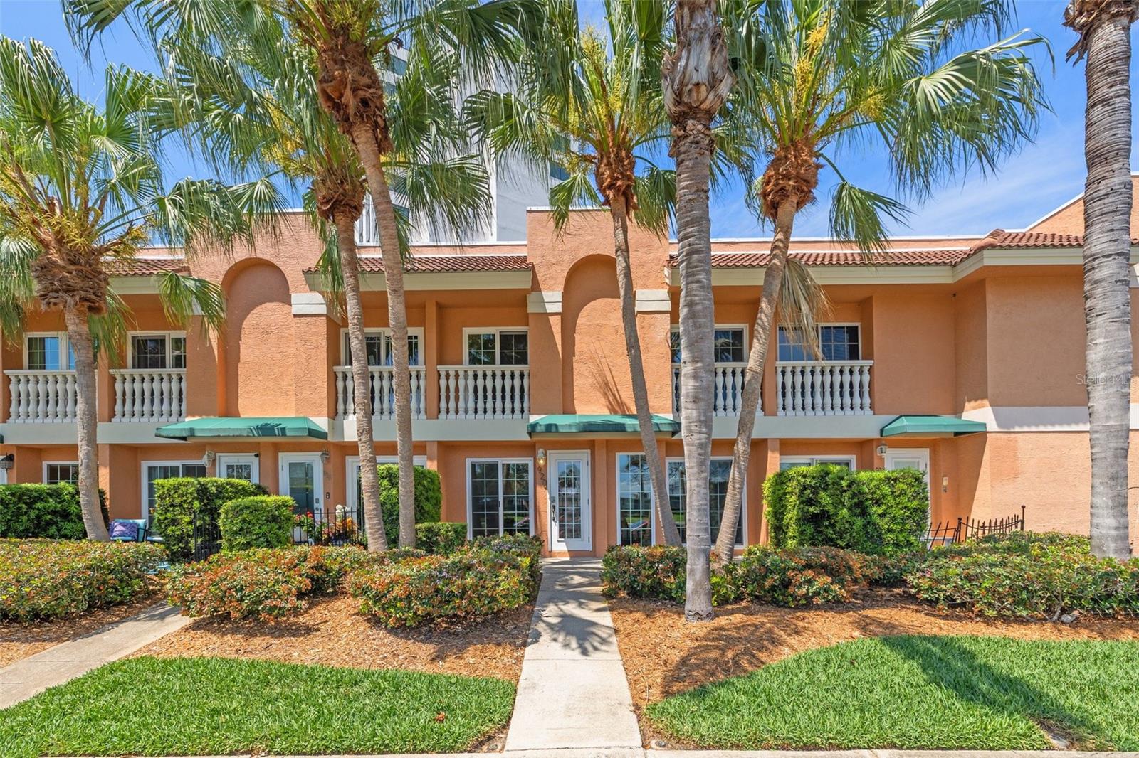 920 N SHORE DR NE, ST PETERSBURG, FL, 33701