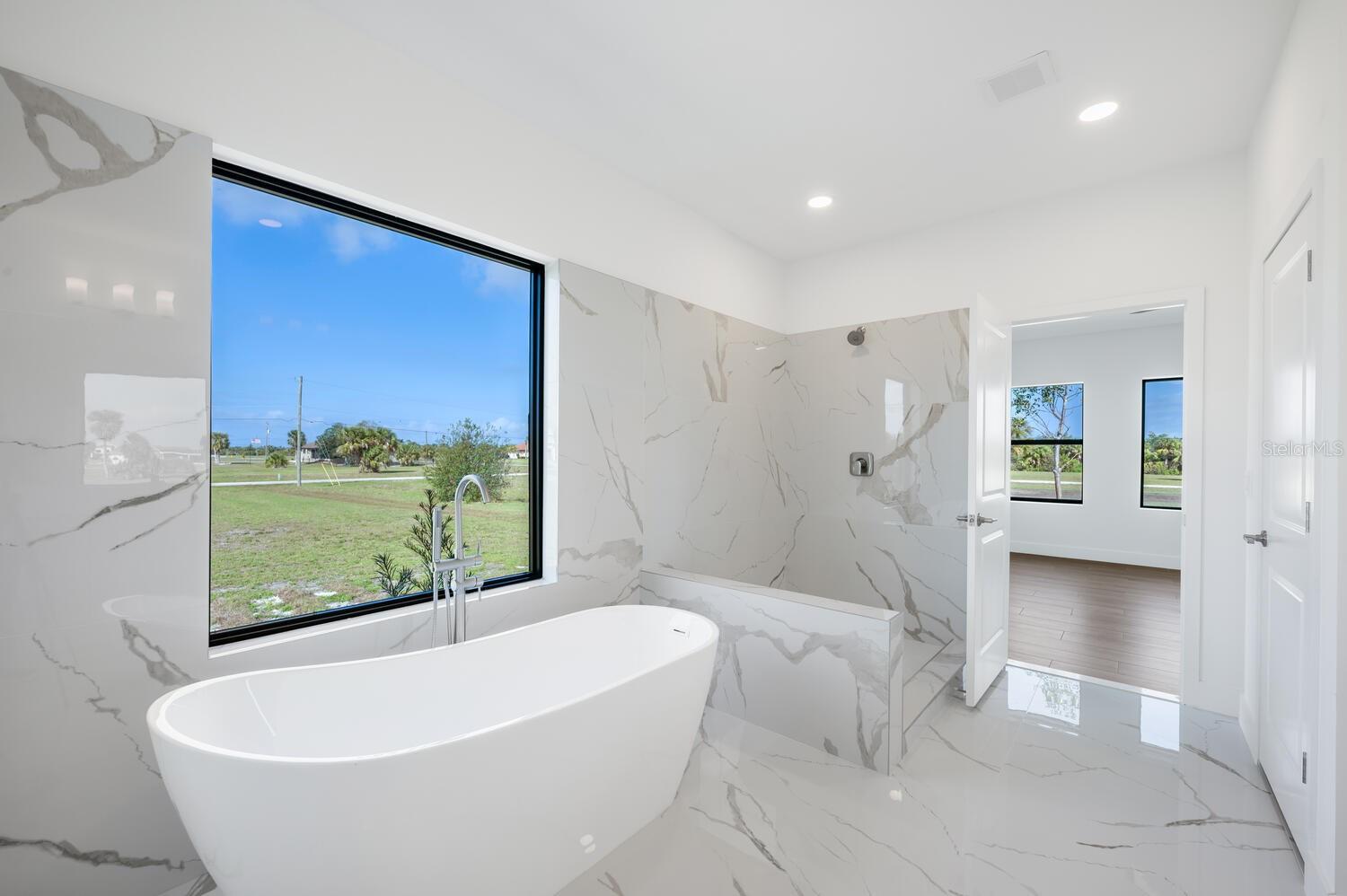 24166 COLIMA CT, PUNTA GORDA, FL, 33955