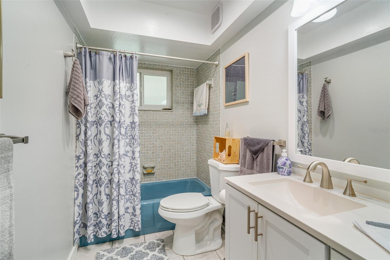 1110 GLADSTONE BLVD, ENGLEWOOD, FL, 34223