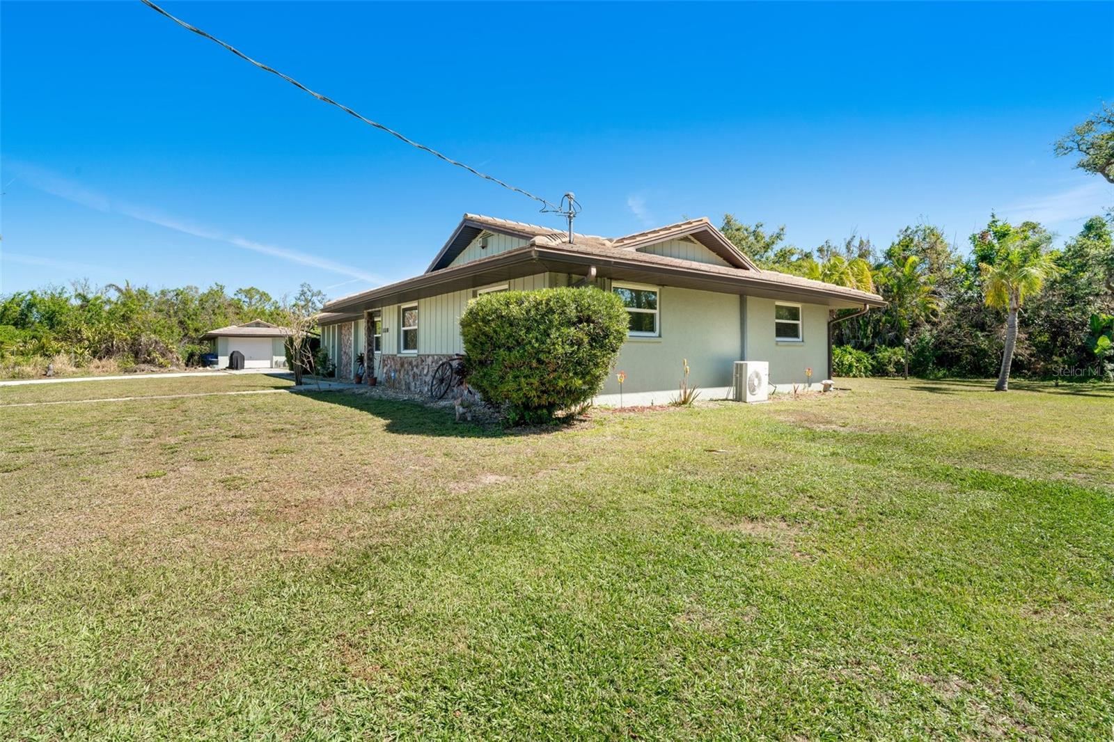 1110 GLADSTONE BLVD, ENGLEWOOD, FL, 34223