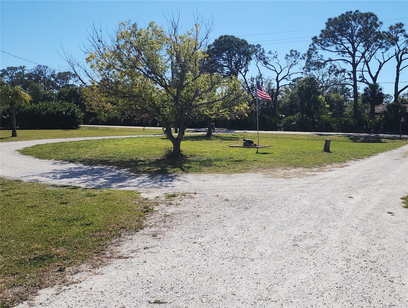 1110 GLADSTONE BLVD, ENGLEWOOD, FL, 34223