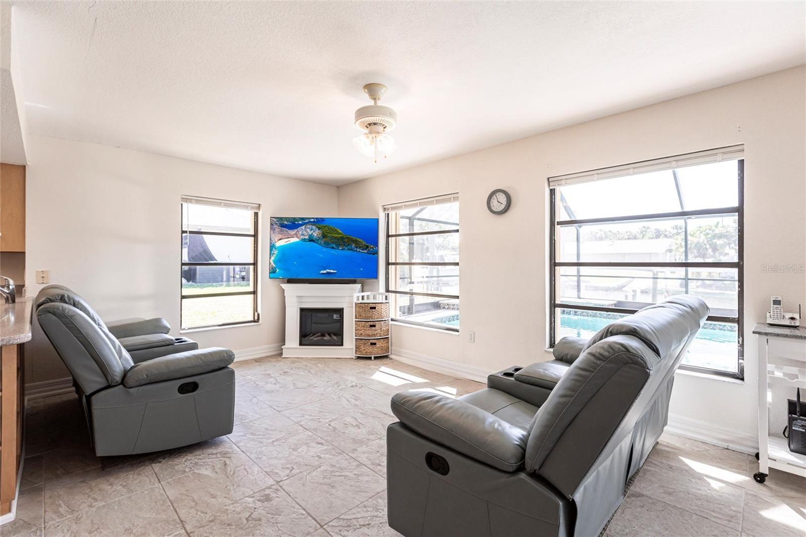 18462 ALPHONSE CIR, PORT CHARLOTTE, FL, 33948