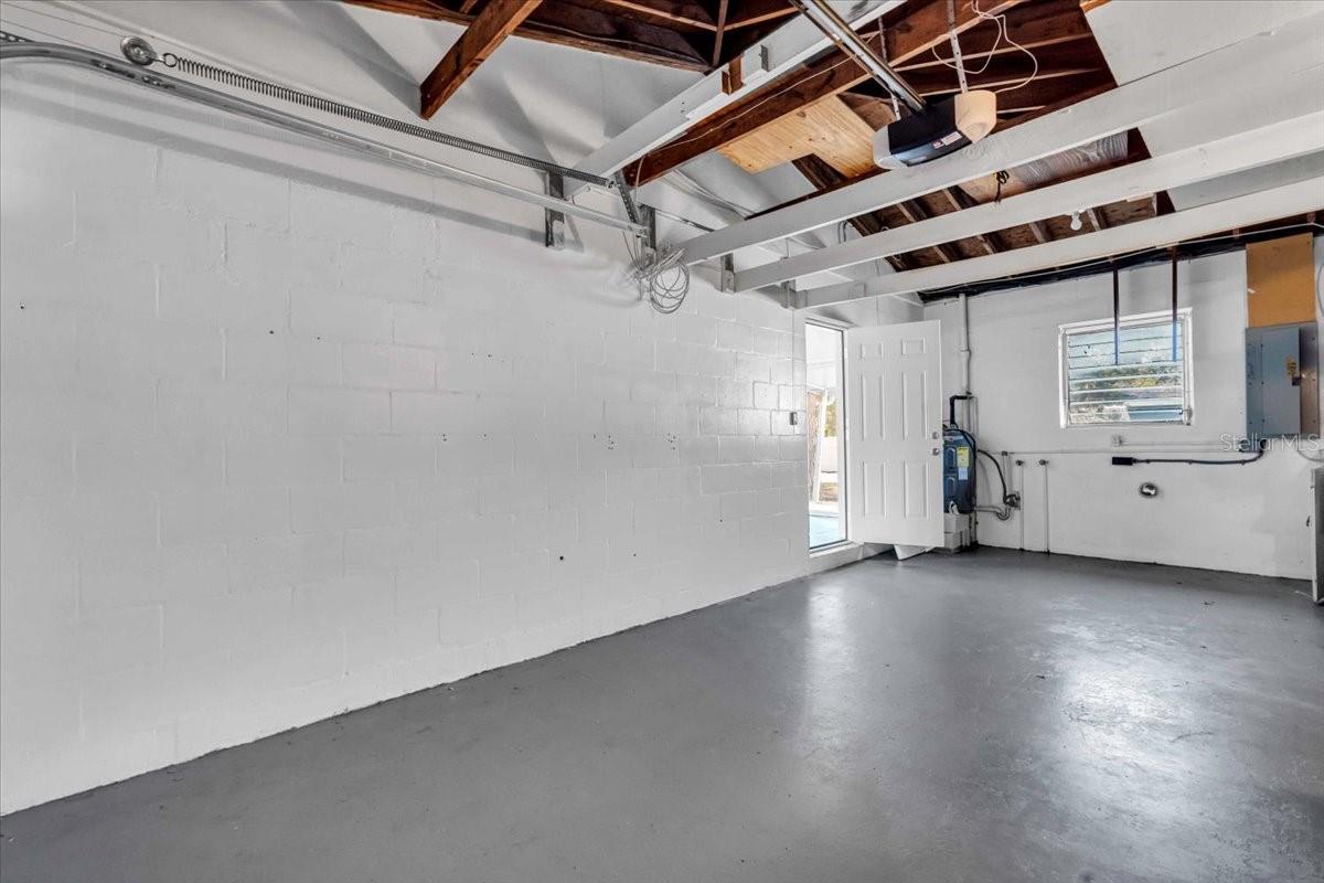 2070 62ND AVE S, ST PETERSBURG, FL, 33712