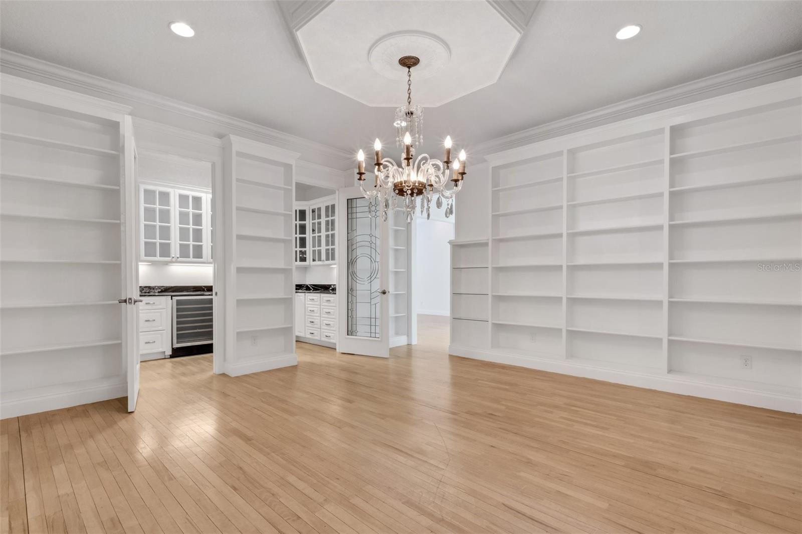 6704 CRESCENT LAKE DR, LAKELAND, FL, 33813