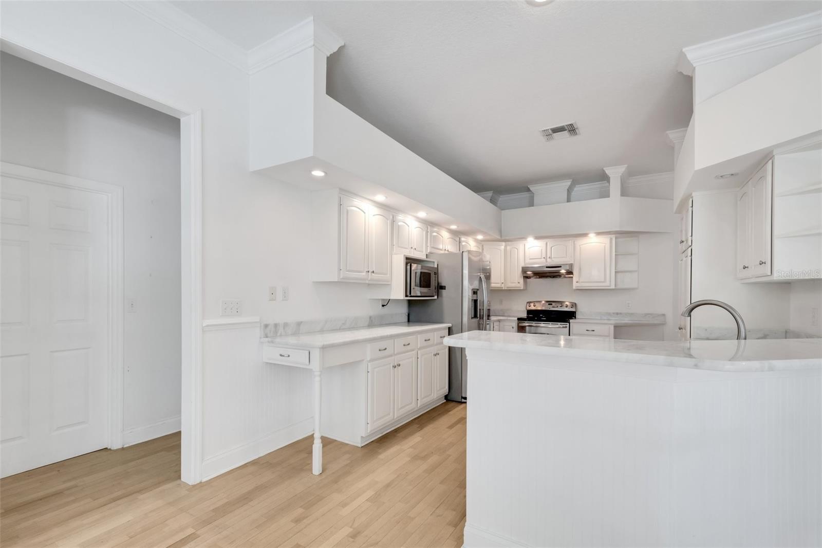 6704 CRESCENT LAKE DR, LAKELAND, FL, 33813