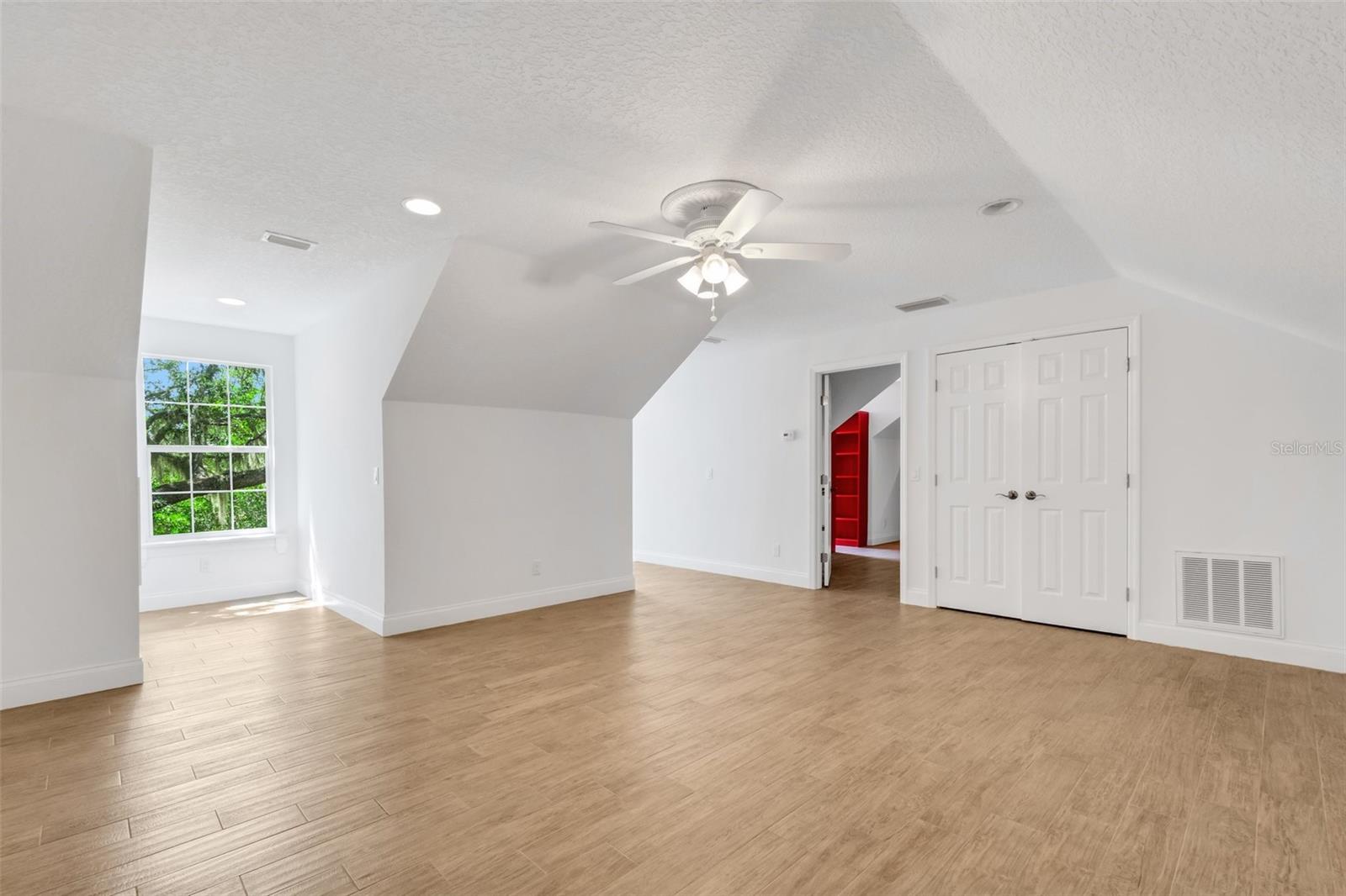 6704 CRESCENT LAKE DR, LAKELAND, FL, 33813