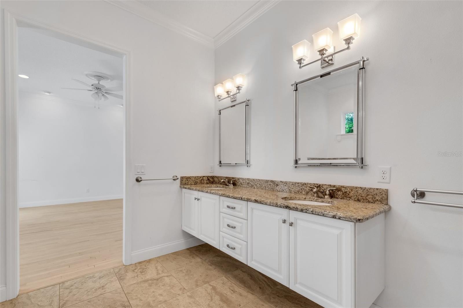 6704 CRESCENT LAKE DR, LAKELAND, FL, 33813