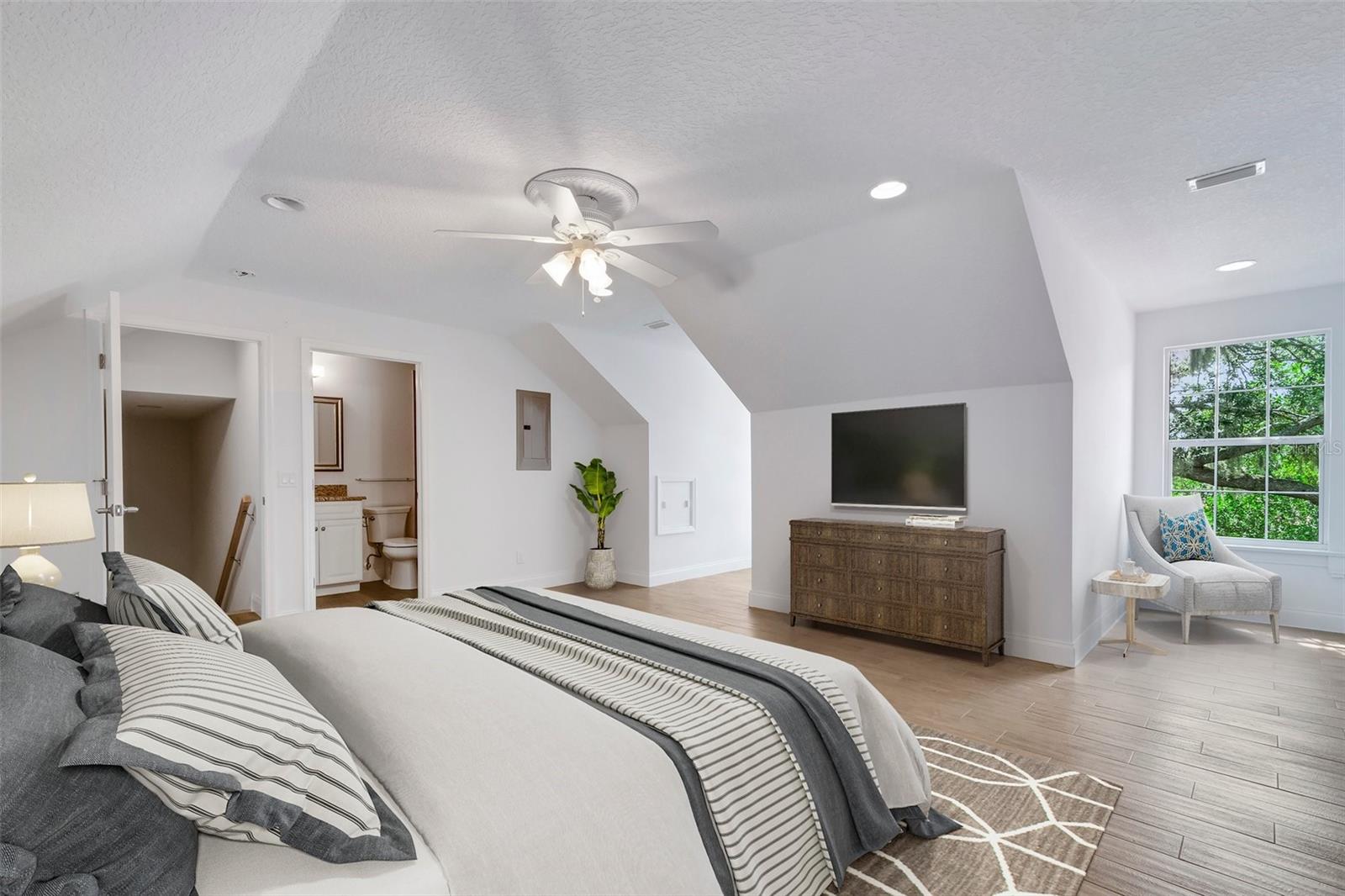 6704 CRESCENT LAKE DR, LAKELAND, FL, 33813