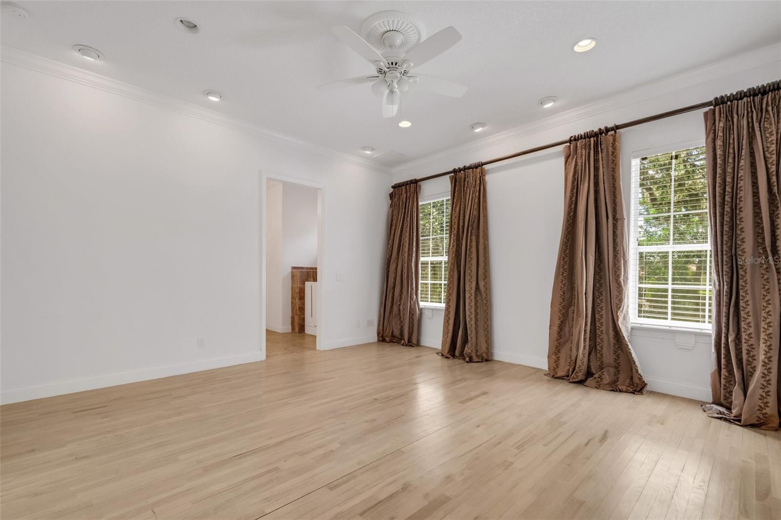 6704 CRESCENT LAKE DR, LAKELAND, FL, 33813