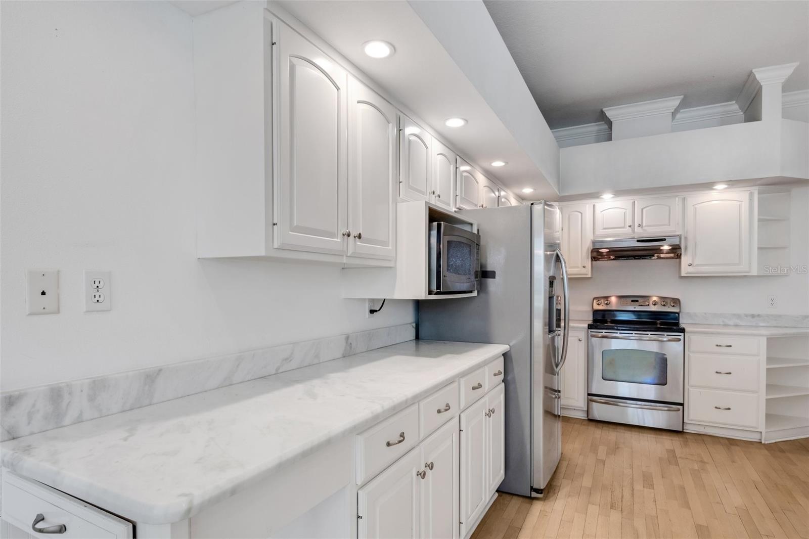 6704 CRESCENT LAKE DR, LAKELAND, FL, 33813
