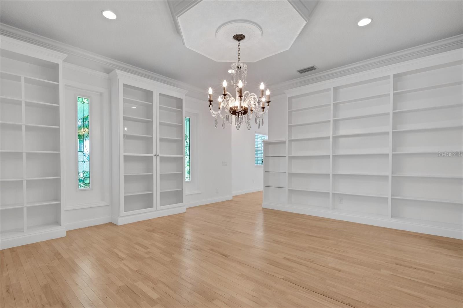 6704 CRESCENT LAKE DR, LAKELAND, FL, 33813