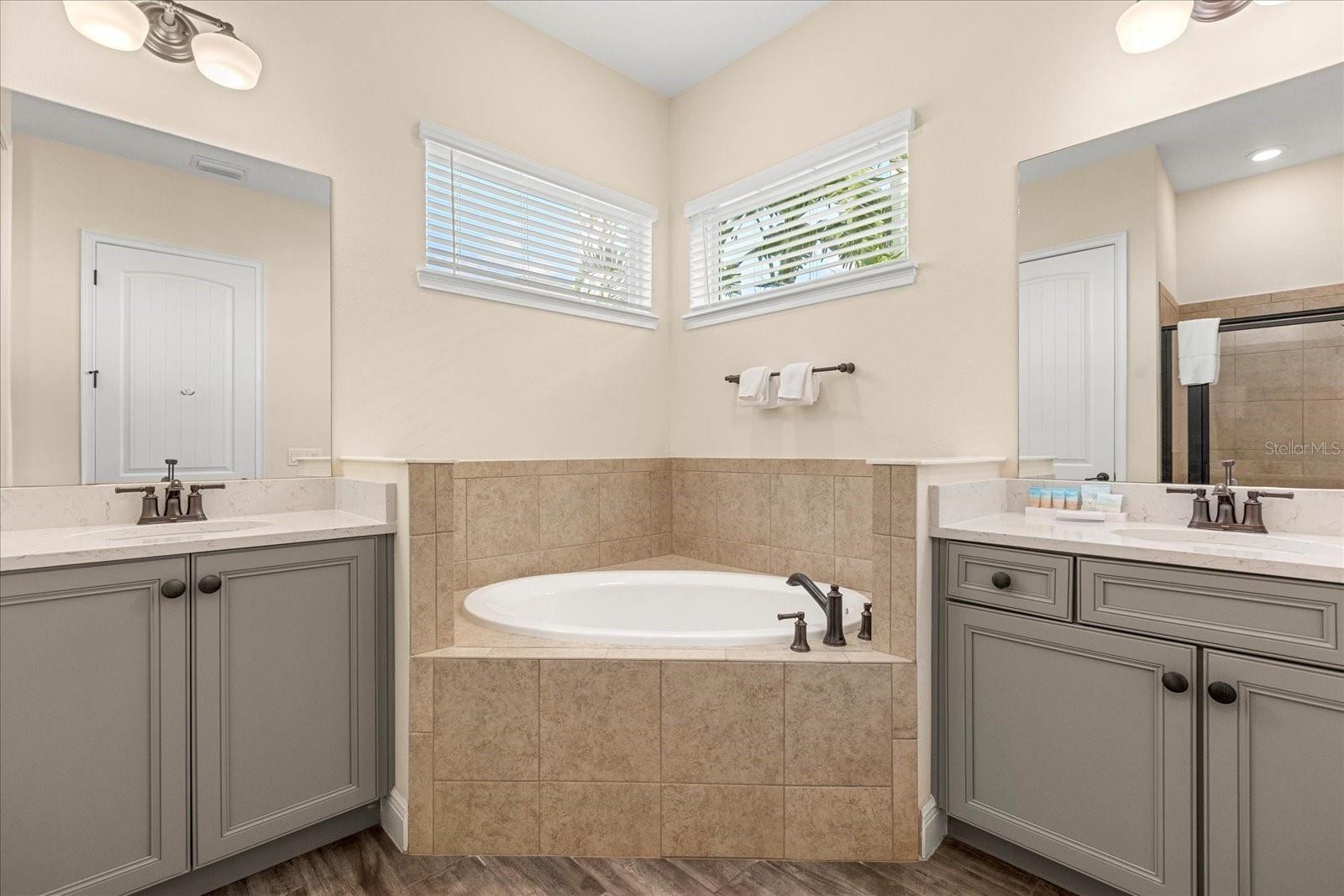 8053 LOST SHAKER LN, KISSIMMEE, FL, 34747