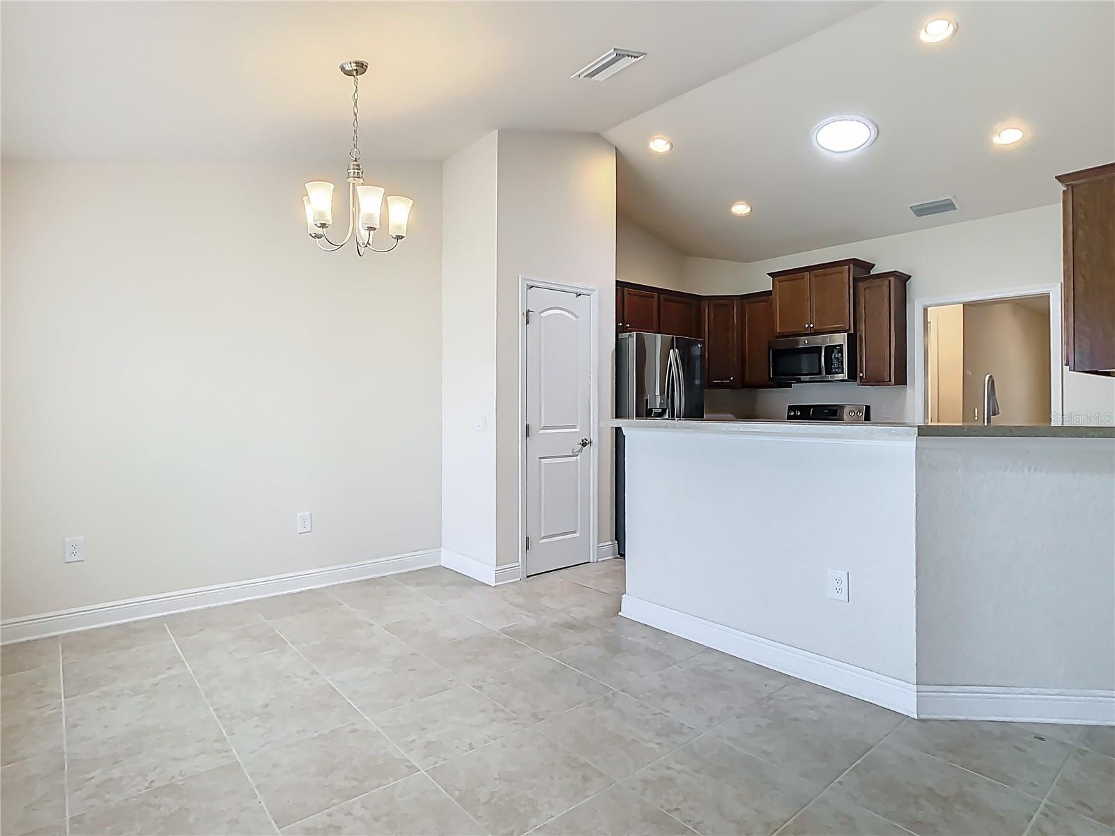 2433 FAIRVIEW RD, SPRING HILL, FL, 34609
