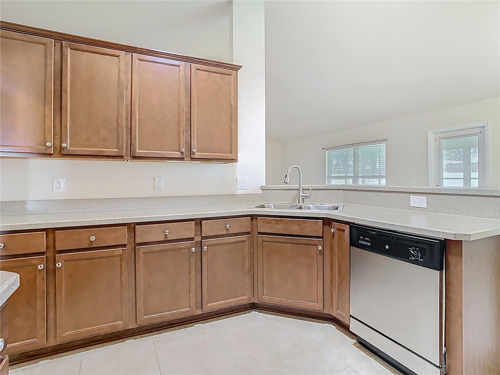 2433 FAIRVIEW RD, SPRING HILL, FL, 34609
