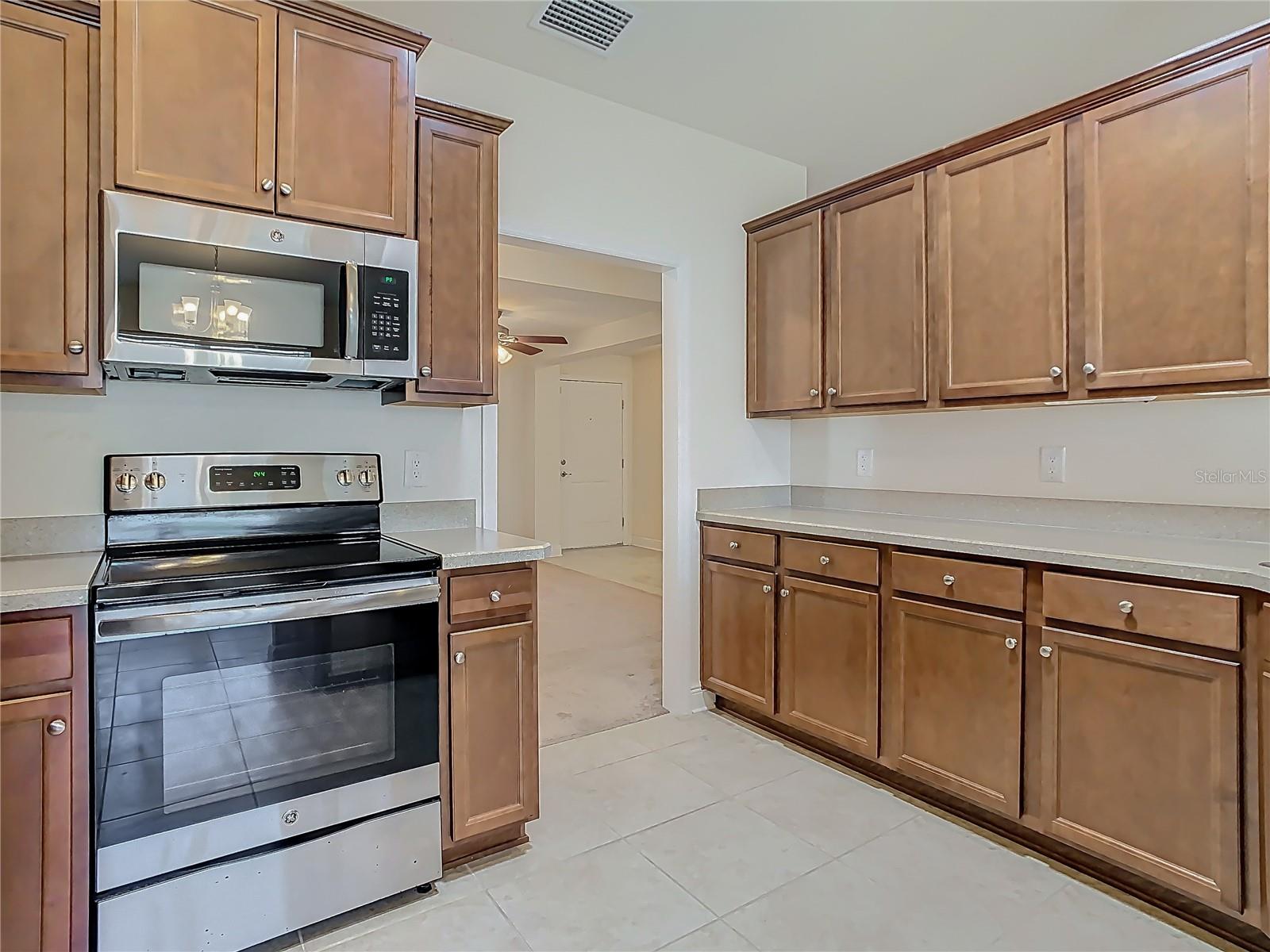 2433 FAIRVIEW RD, SPRING HILL, FL, 34609