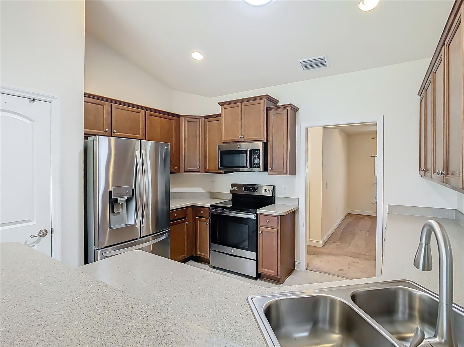 2433 FAIRVIEW RD, SPRING HILL, FL, 34609