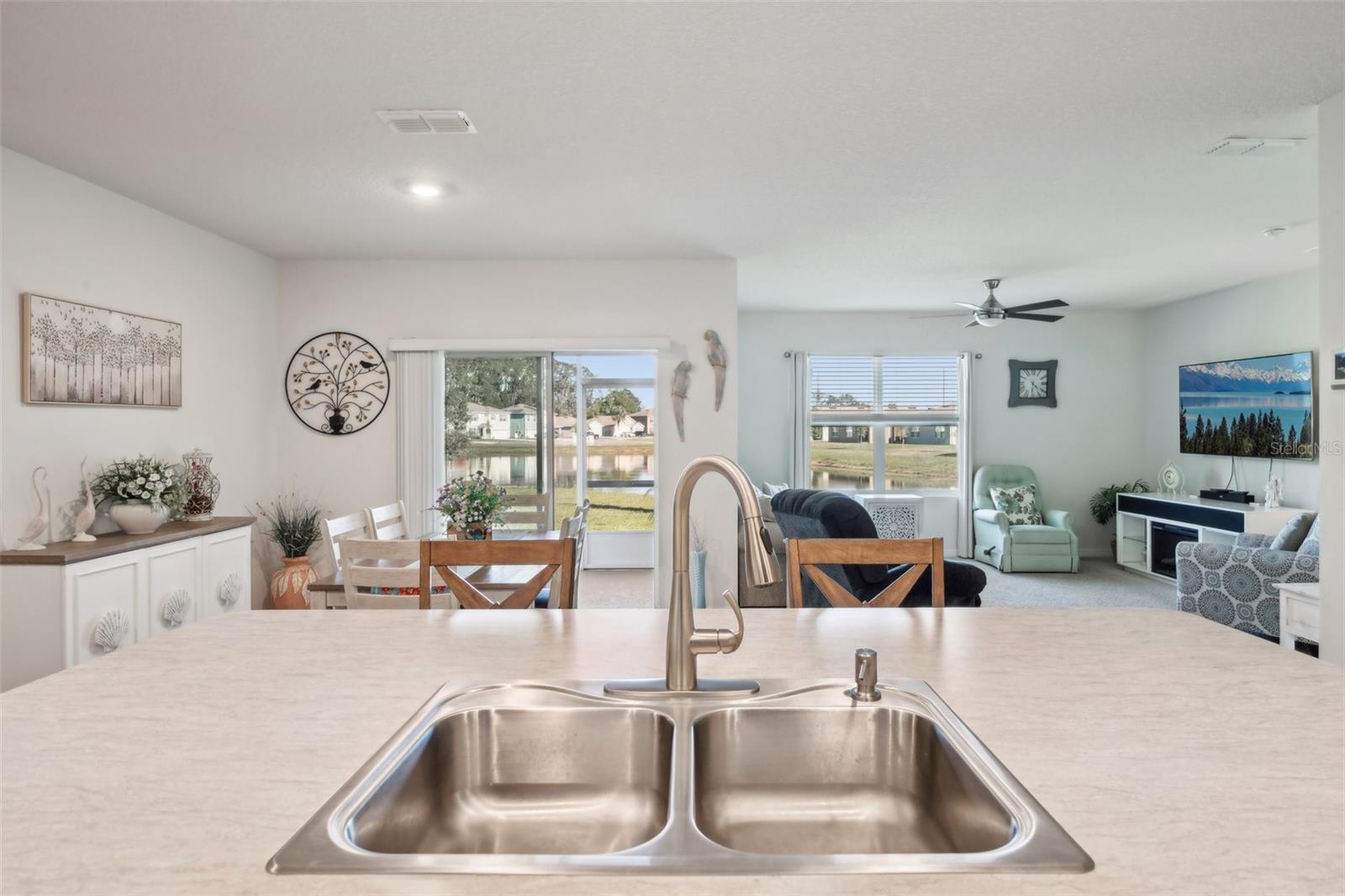 2916 CANARY LN, TAVARES, FL, 32778