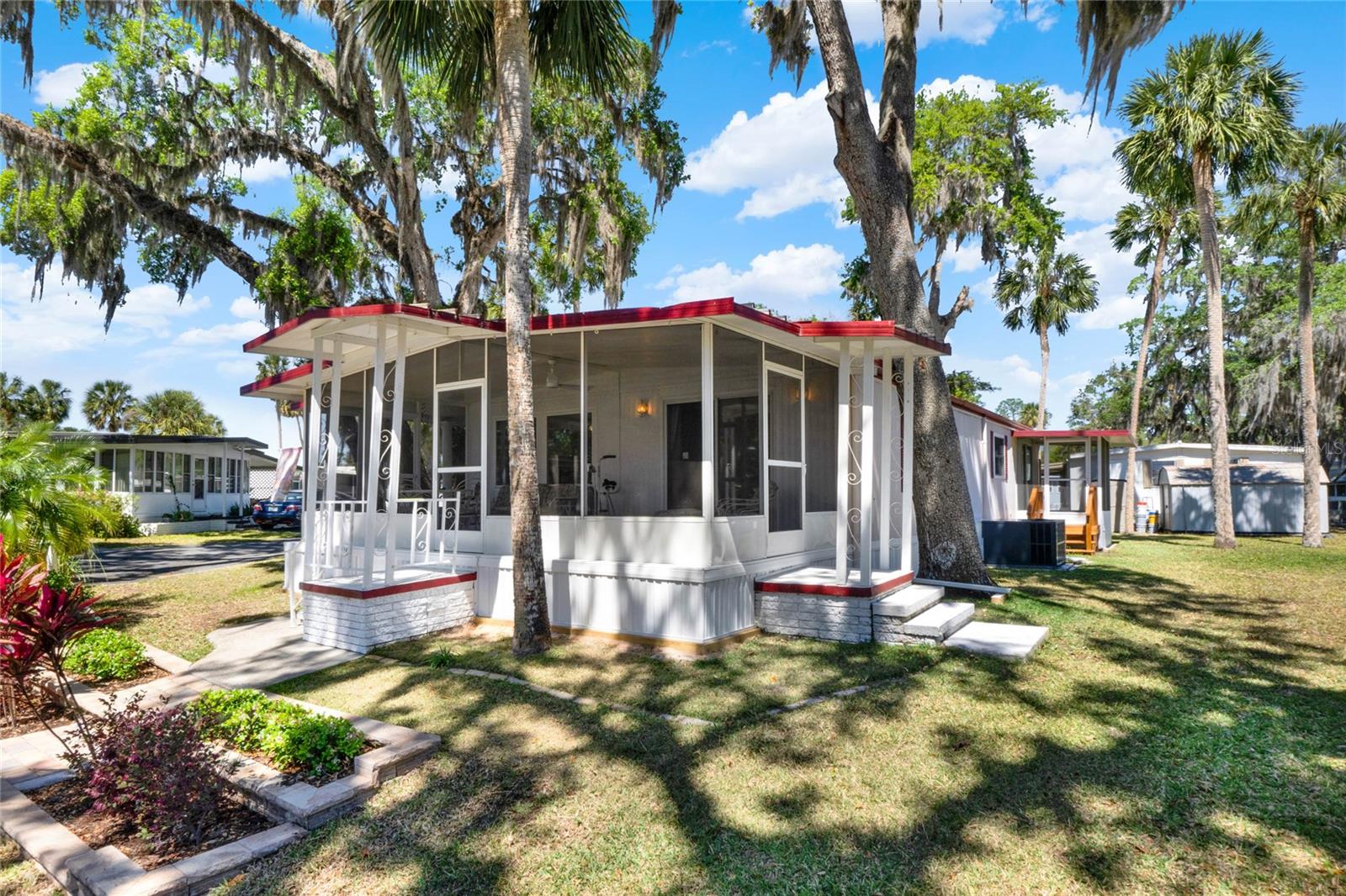 105 CANAL VW, EUSTIS, FL, 32726