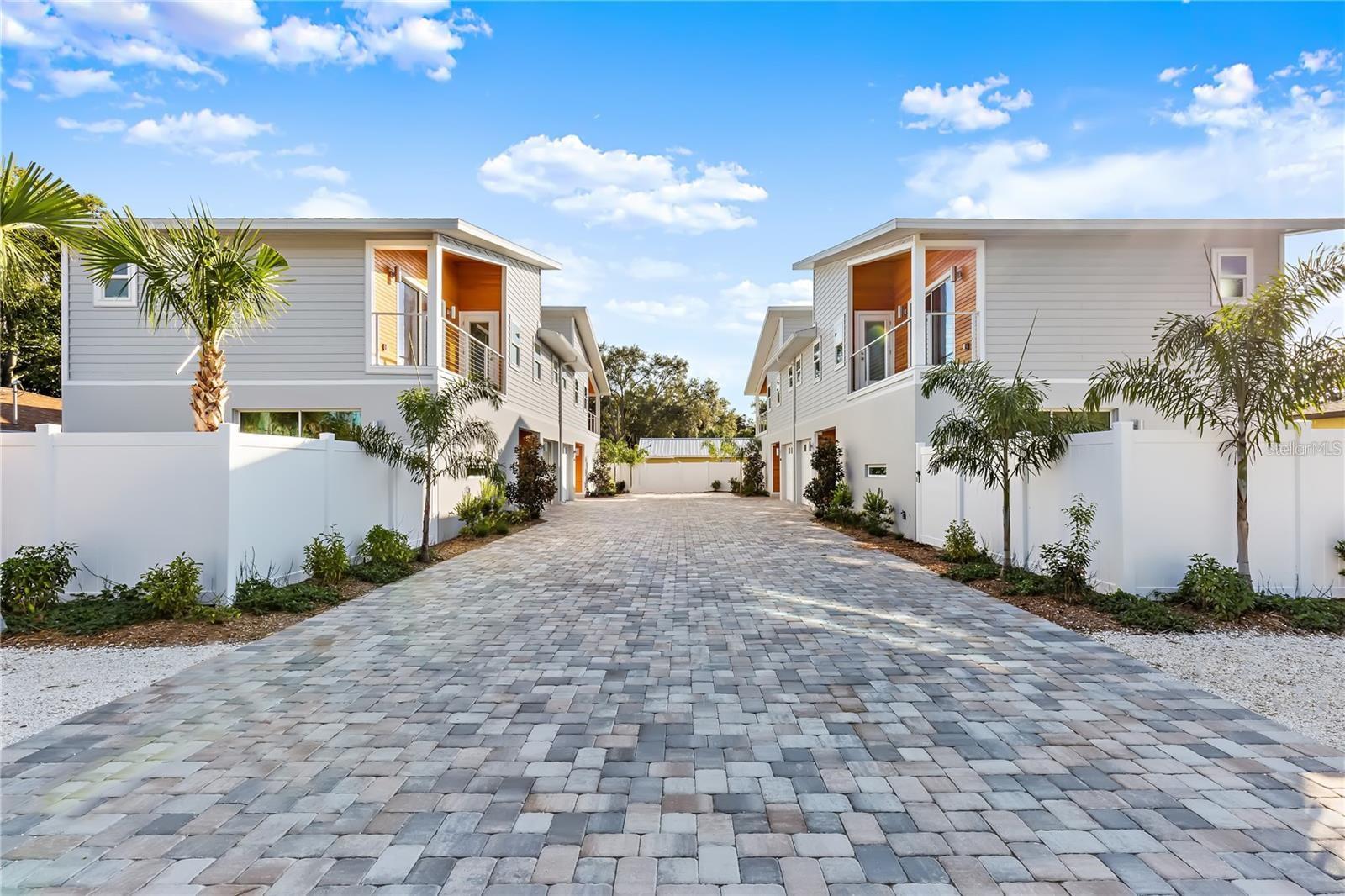 2066 ROSELAWN ST, SARASOTA, FL, 34231