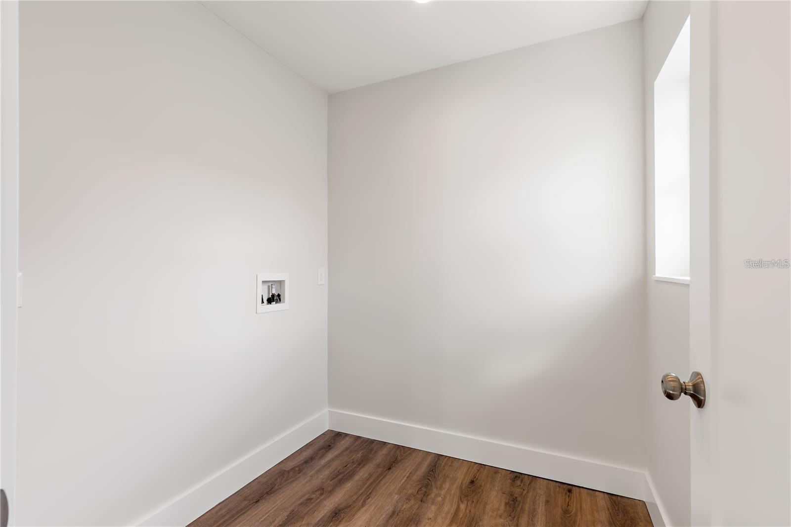 2066 ROSELAWN ST, SARASOTA, FL, 34231