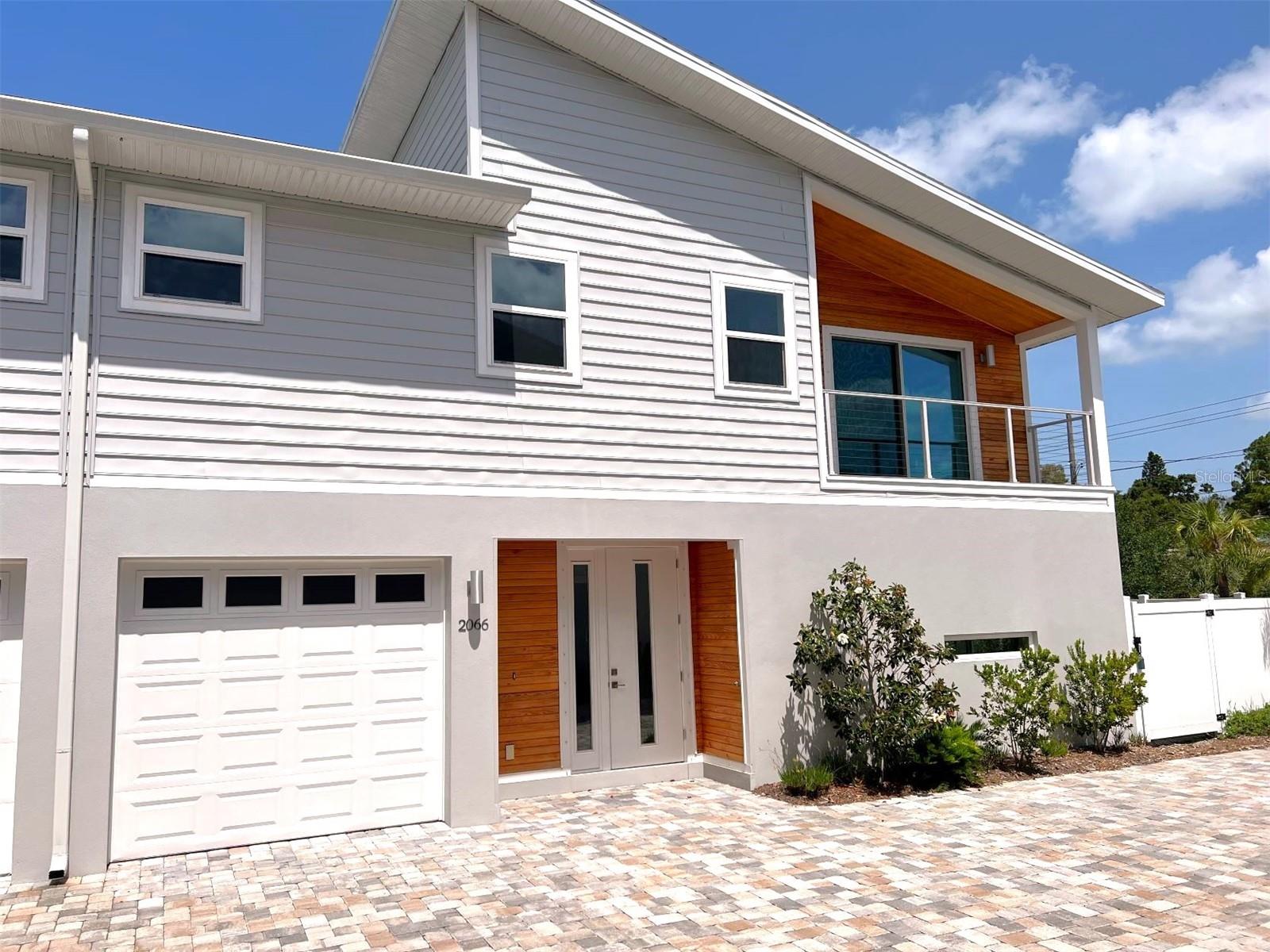 2066 ROSELAWN ST, SARASOTA, FL, 34231